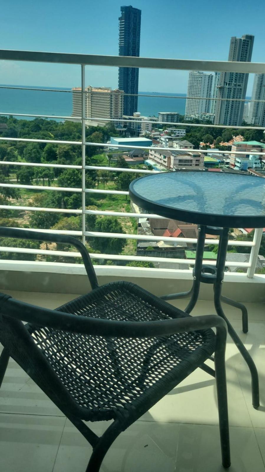 Hyatt Beachfront Escape Apartment Pattaya
